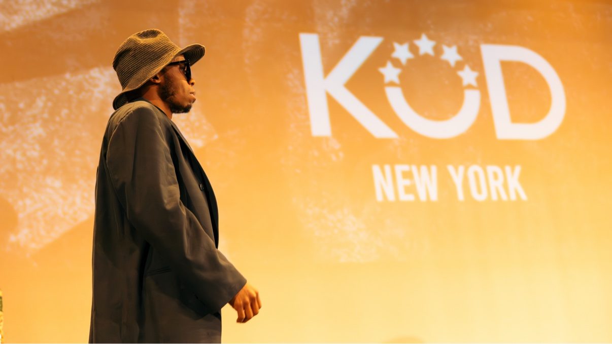 Bucket hat, orange light